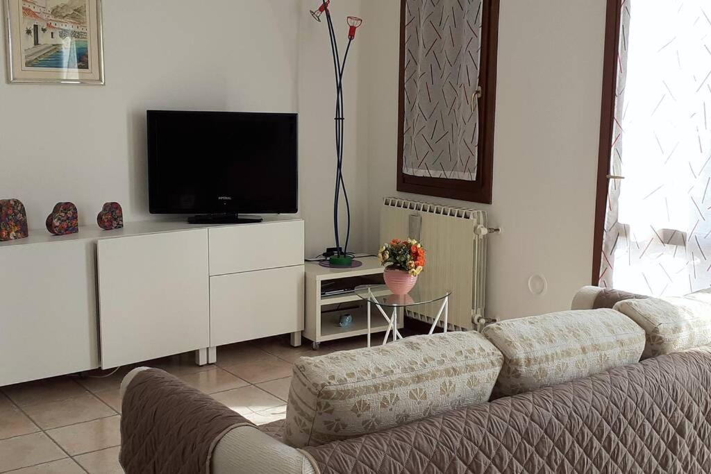Feel At Home - Casa Loredana Lovere Exterior foto
